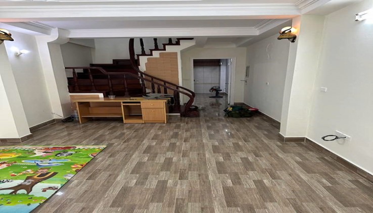 Cho thuê nhà ngõ ô tô kinh doanh 151 Dương Văn Bé, 5 tầng, 45m2, 6 ngủ, 16 Triệu